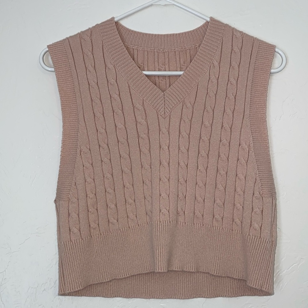Women’s Dusty Pink Cropped Sweater Vest